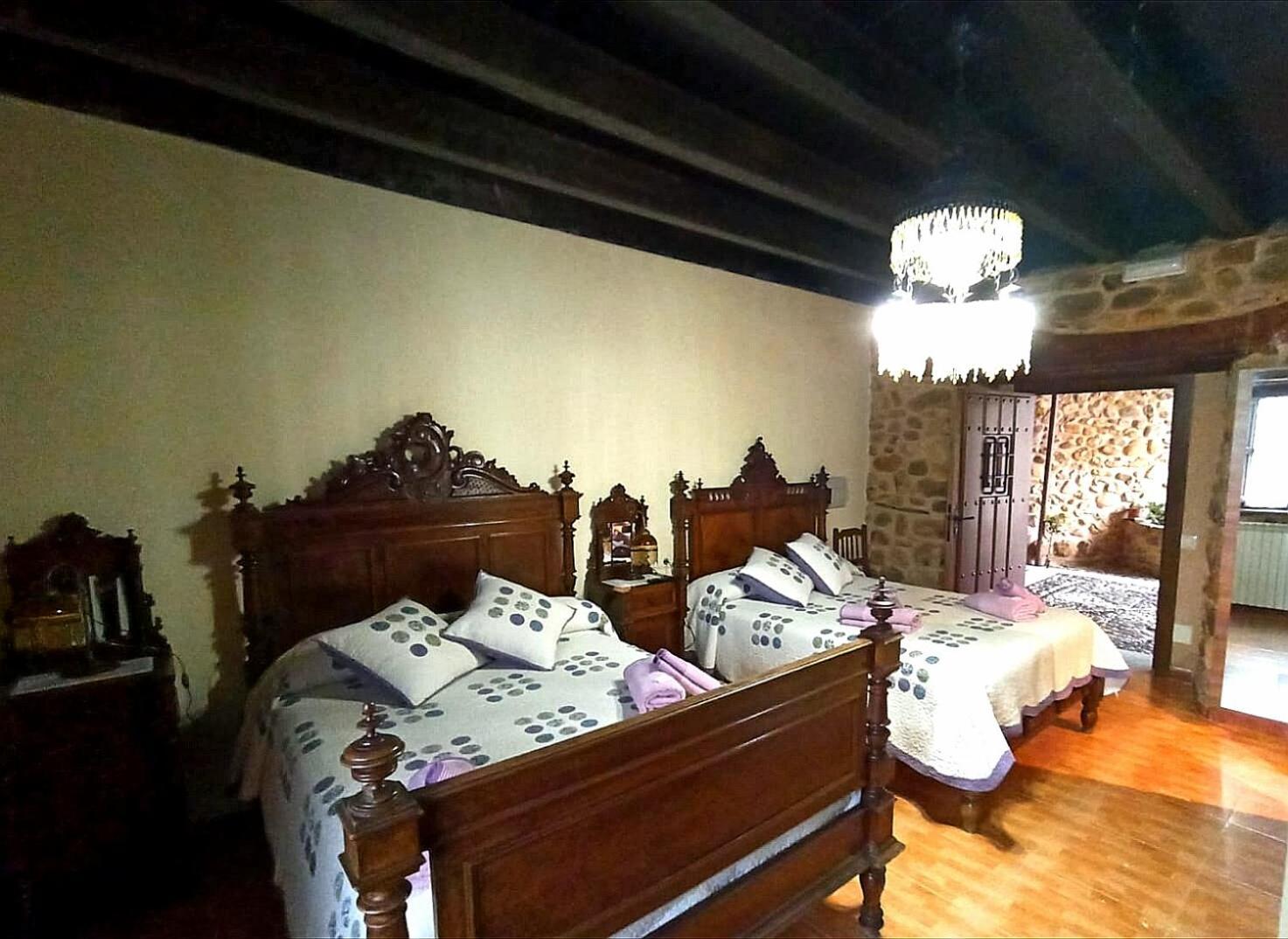 Palacio Del Conde De Rebolledo Villaviciosa de la Ribera Стая снимка
