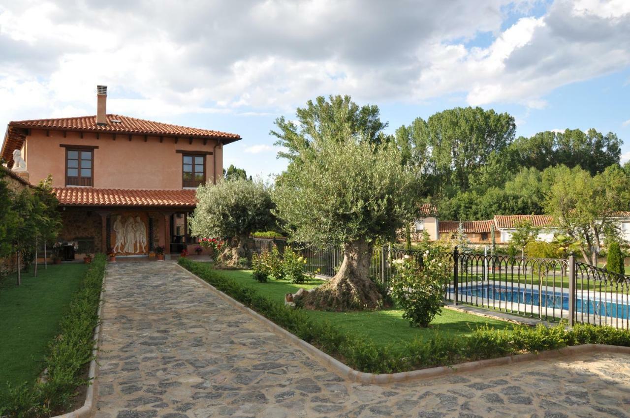 Palacio Del Conde De Rebolledo Villaviciosa de la Ribera Екстериор снимка